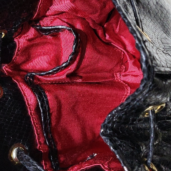 Cache reptile black bucket crossbody - Picture 11 of 14